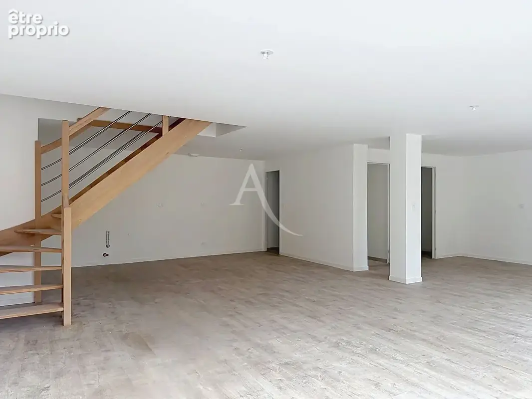 Maison Les Ponts De Ce 6 pièce(s) - photo 1