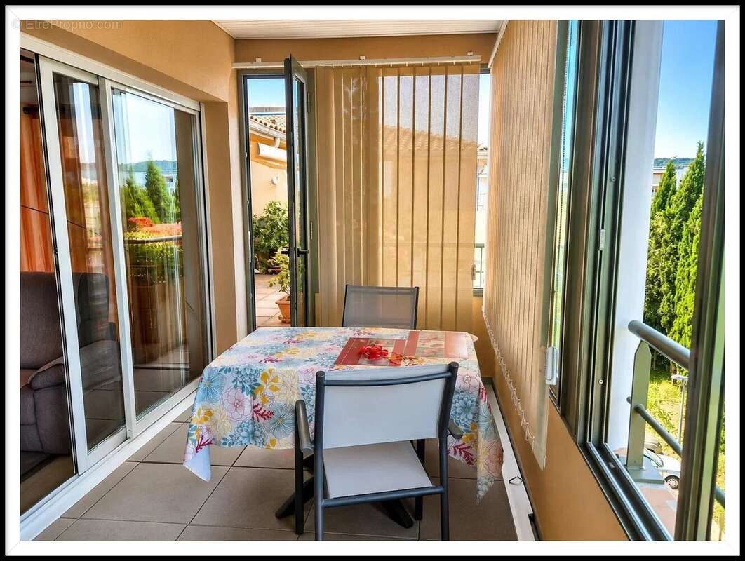 Appartement à BAGNOLS-SUR-CEZE