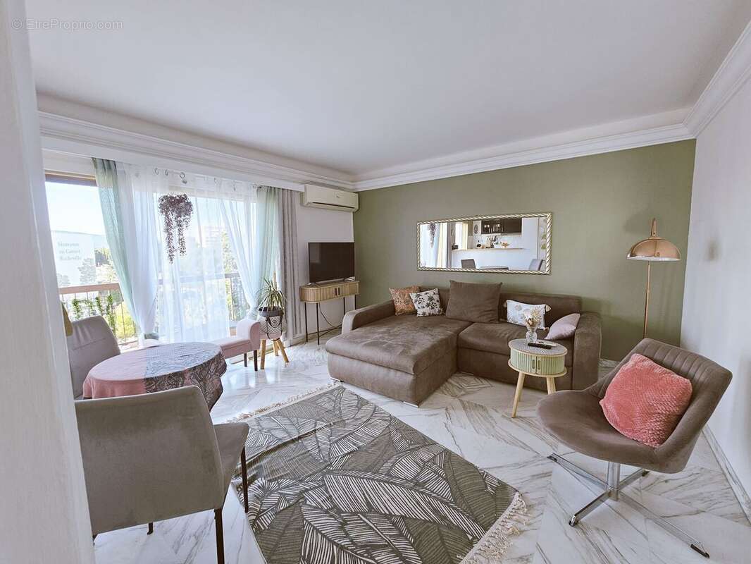 Appartement à LE CANNET