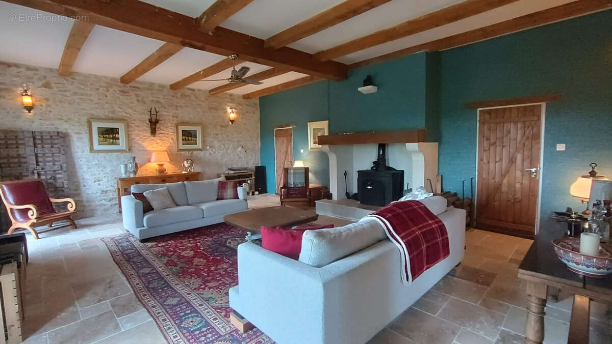 Maison à SAINT-CLAUD