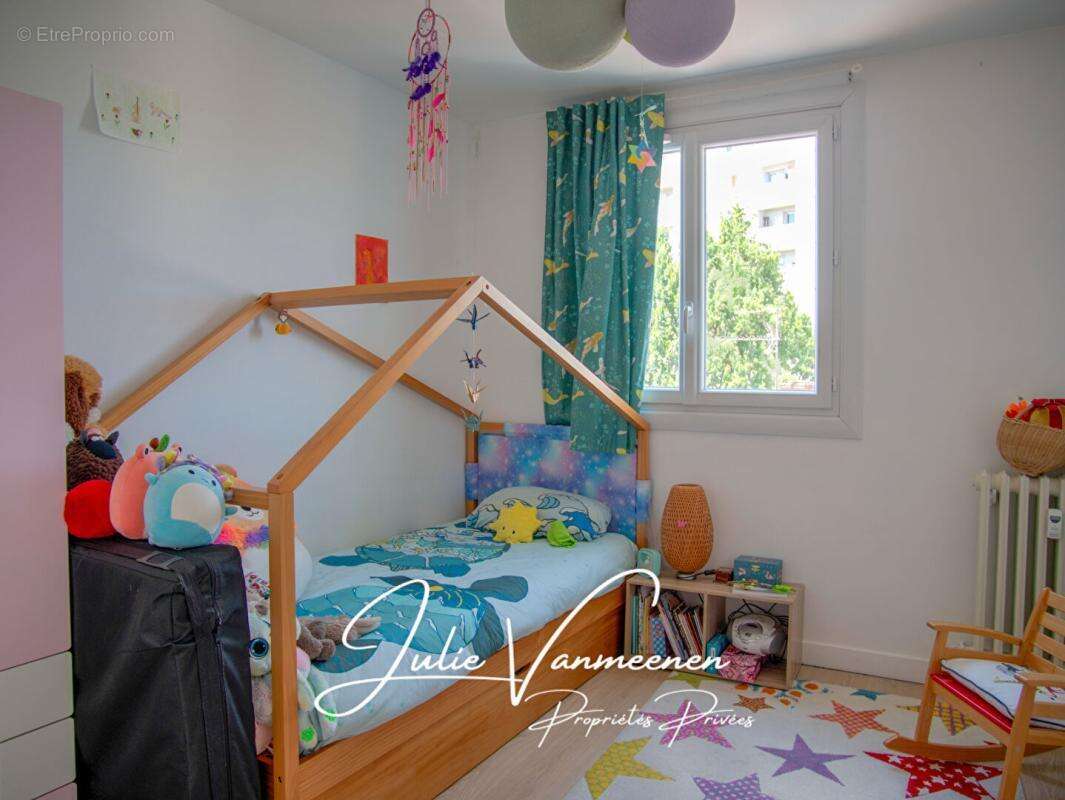 TOULOUSE 31300 / SAINT-CYPRIEN - Appartement T4 de 66,89 m2 - balcon - cave - parking - box privatif - photo 10