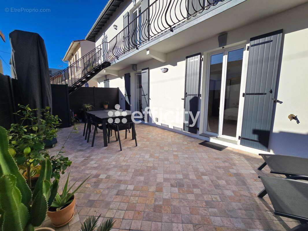 Appartement à LE CANNET