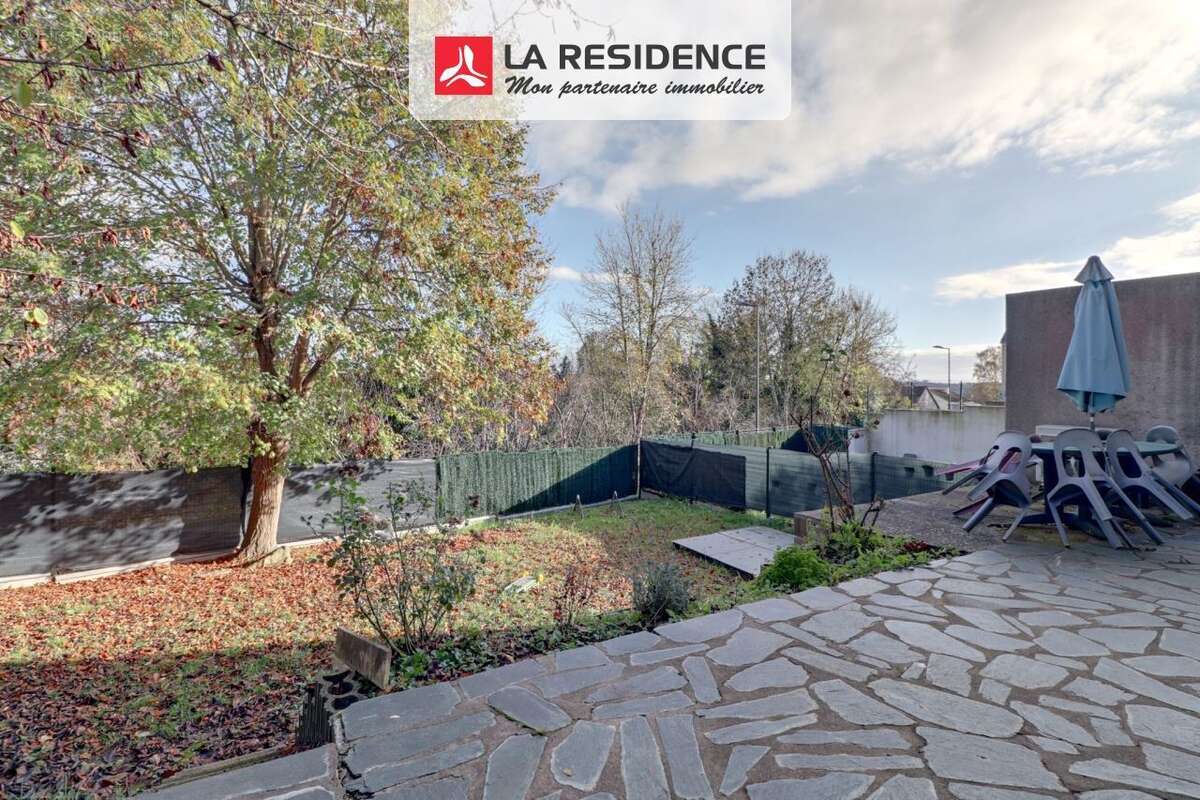 Maison à JOUY-LE-MOUTIER