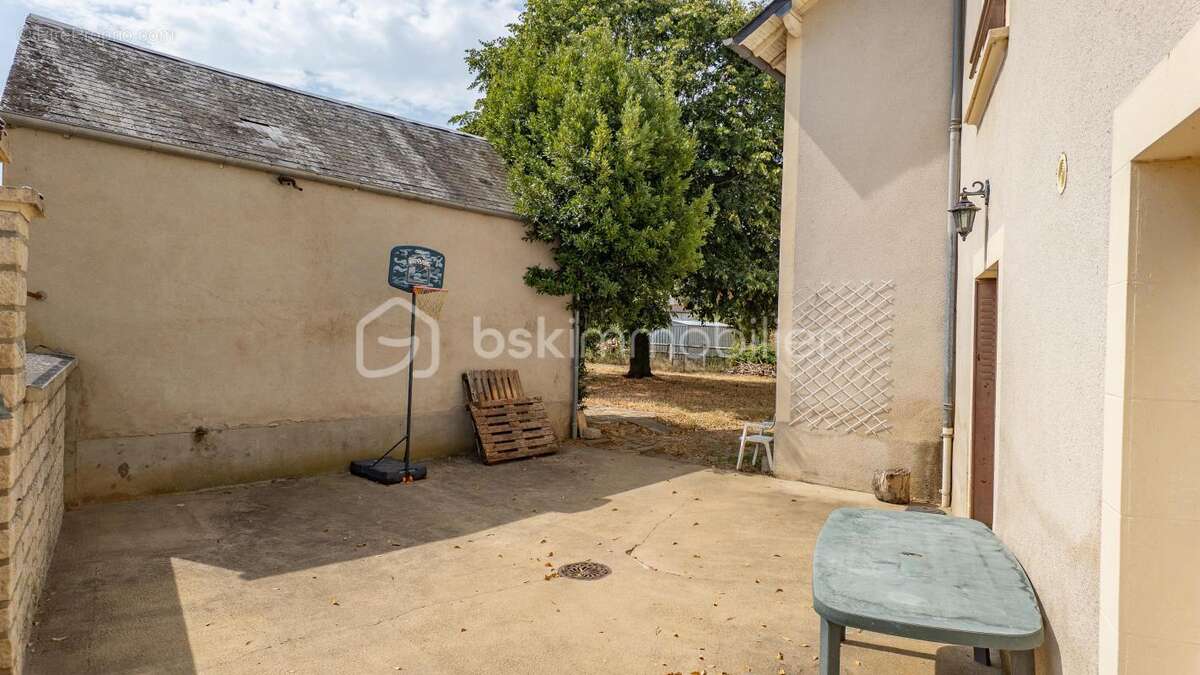 Surprenante maison de caractère à rafraîchir pour un projet familial ou professionnel - photo 22