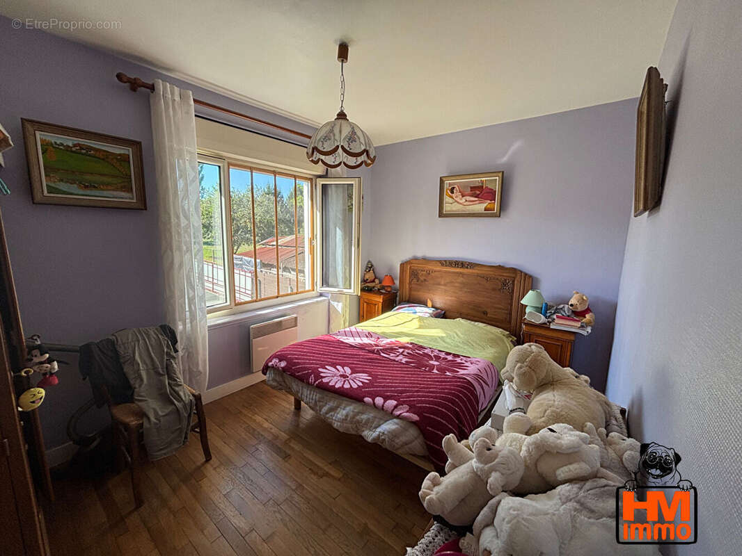 Maison à SAINT-YRIEIX-LA-PERCHE