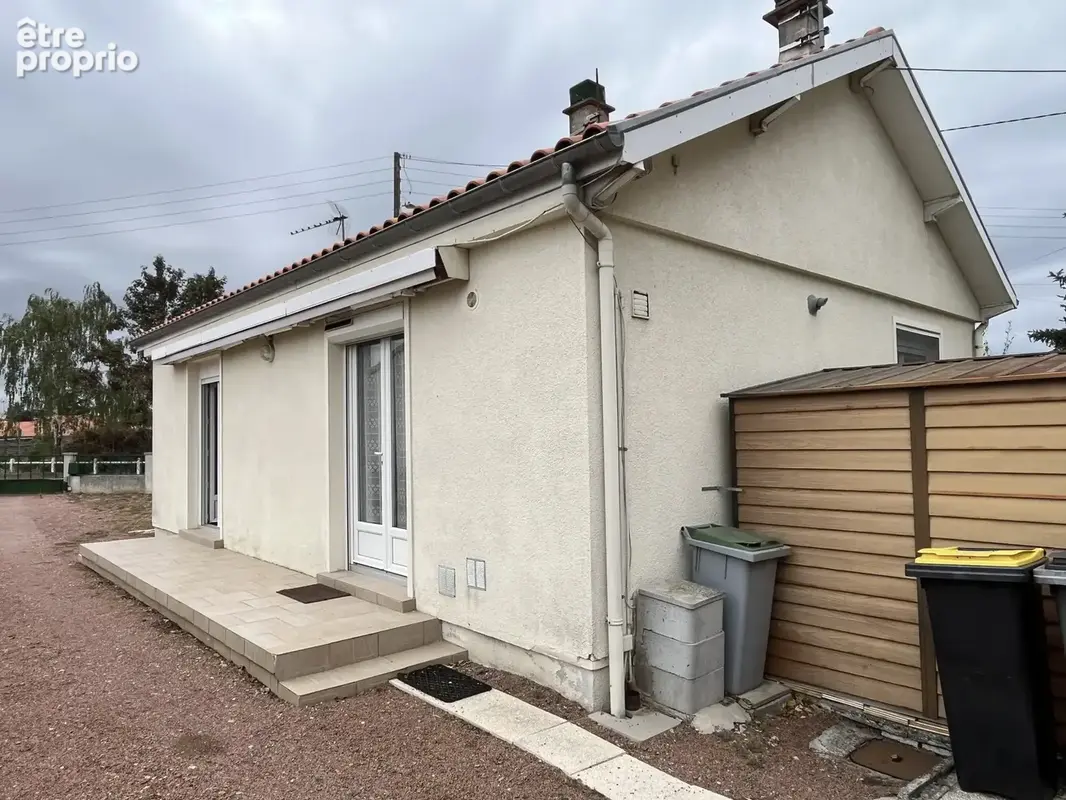 ref 113490 THOUARS proche Leclerc maison de plain pied type 3 avec garage - photo 10