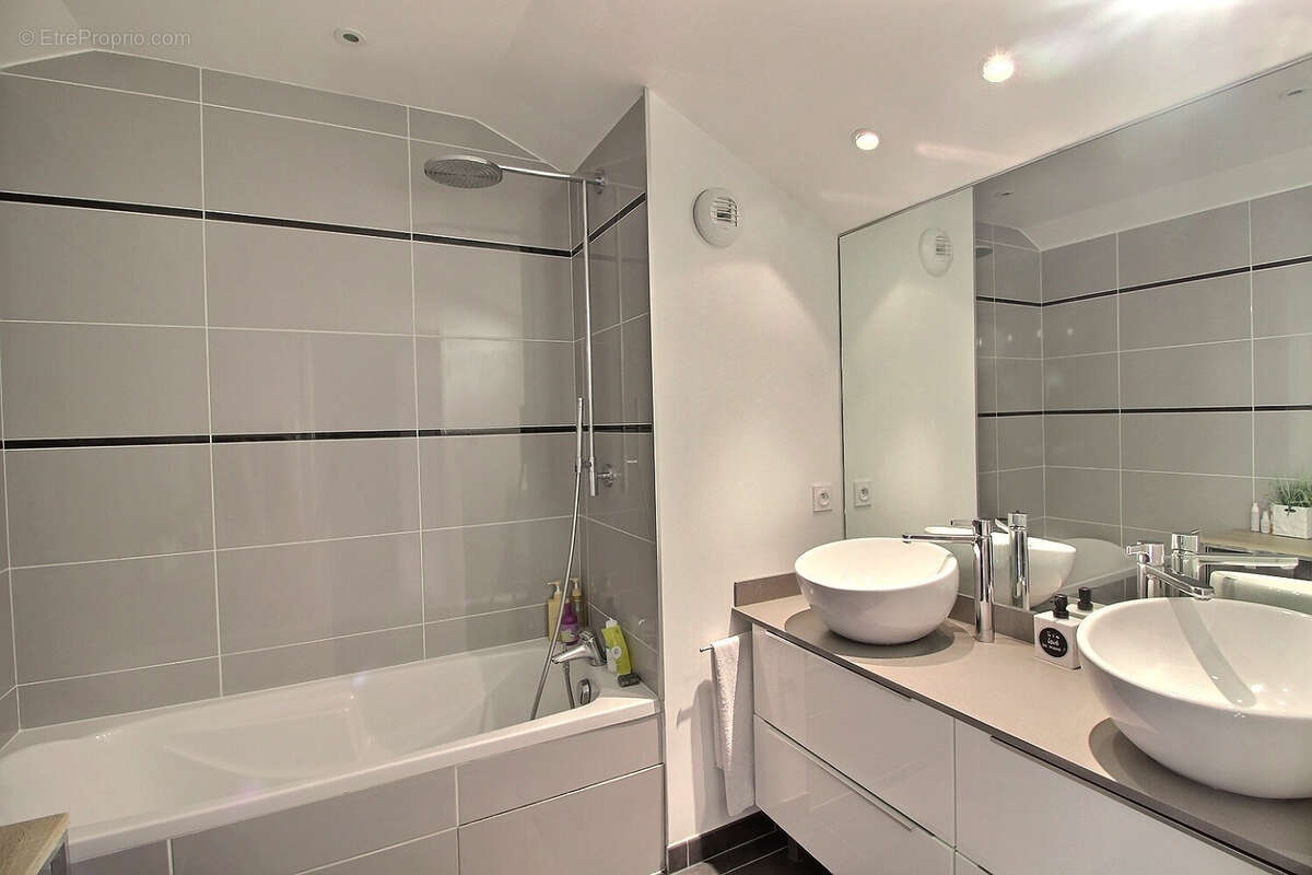 Appartement à SAINT-CERGUES