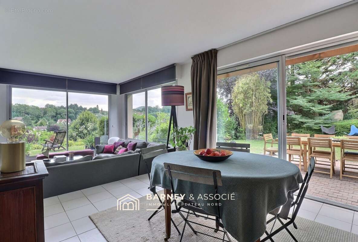 Maison 198 m² à Mont-Saint-Aignan  - photo 5