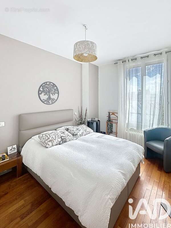 Photo 8 - Maison à LES LILAS