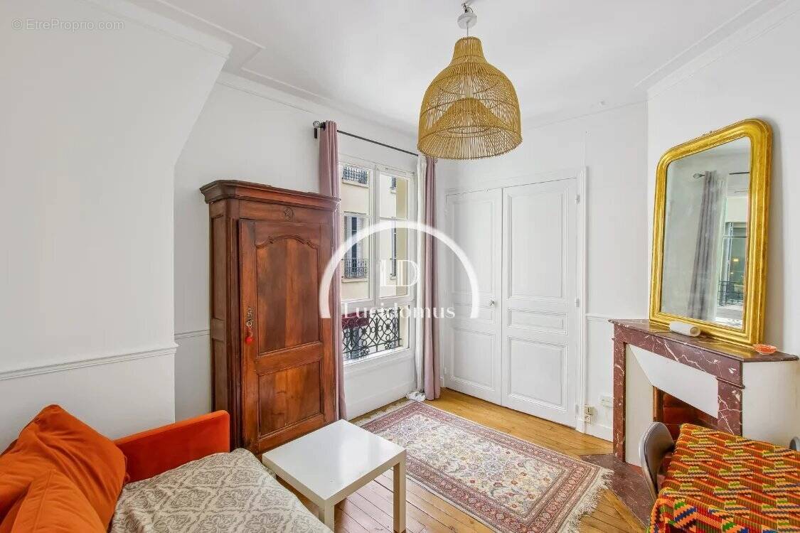 Appartement à PARIS-18E