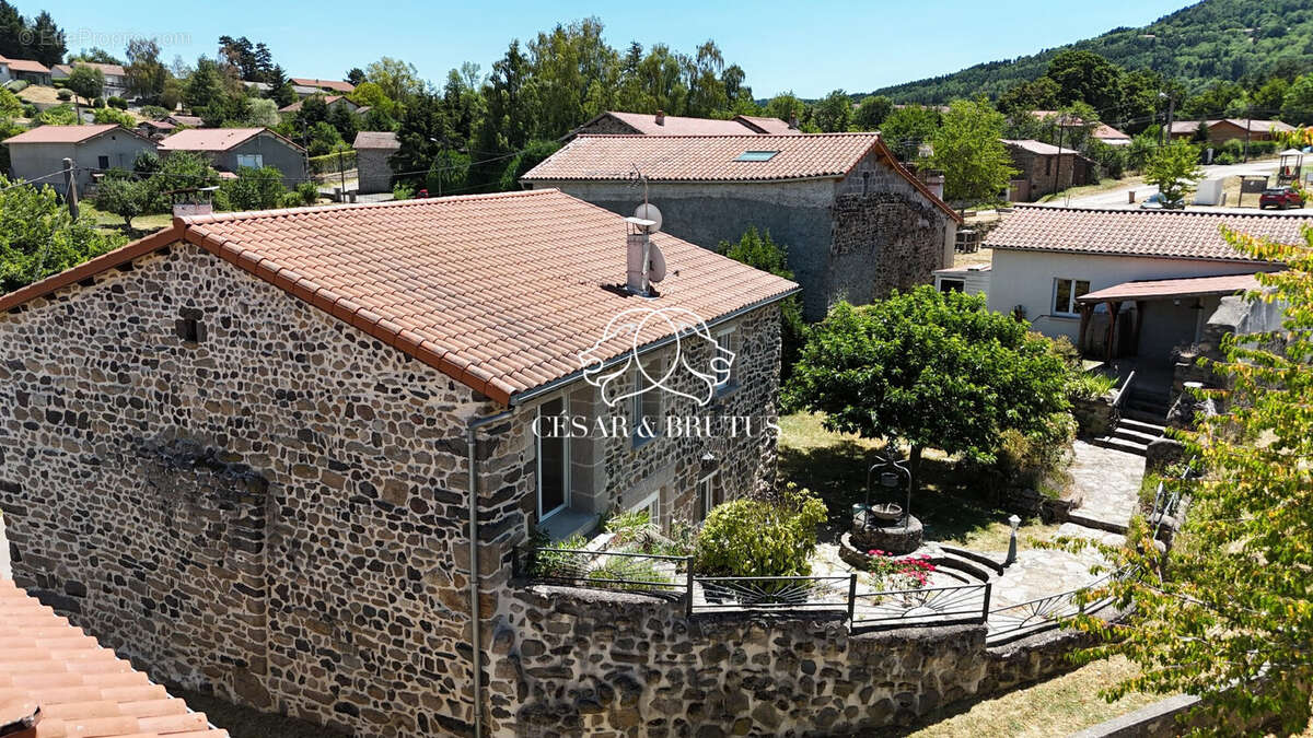 Maison à SAINT-GERMAIN-LAPRADE