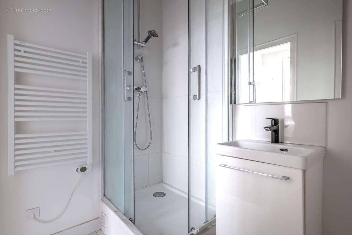 Appartement à PARIS-11E