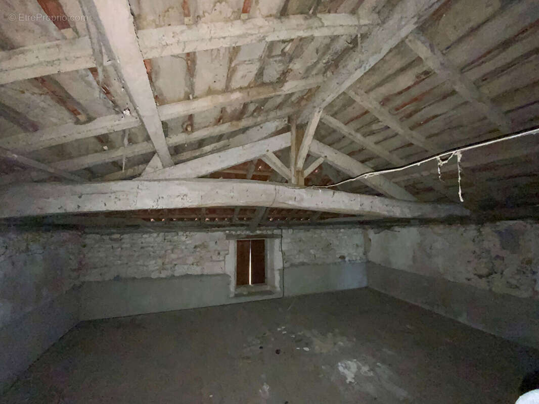 Maison à SAINTE-LHEURINE