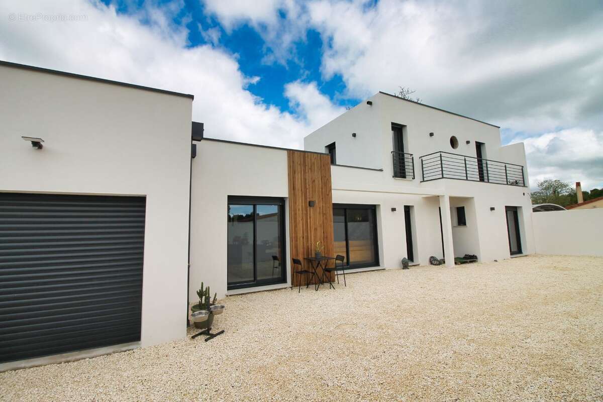 Maison à SAINT-SULPICE-DE-ROYAN