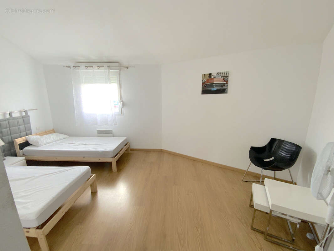 Appartement à SIGNES