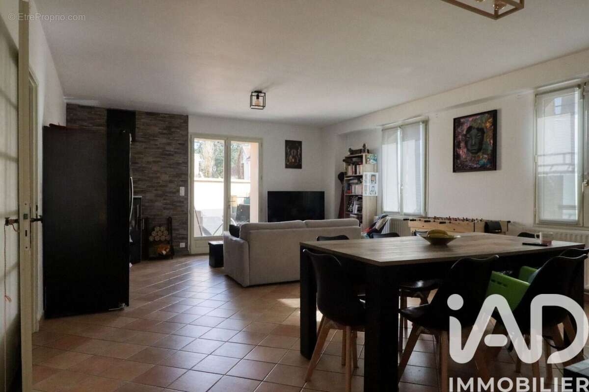 Photo 2 - Appartement à ROSNY-SUR-SEINE