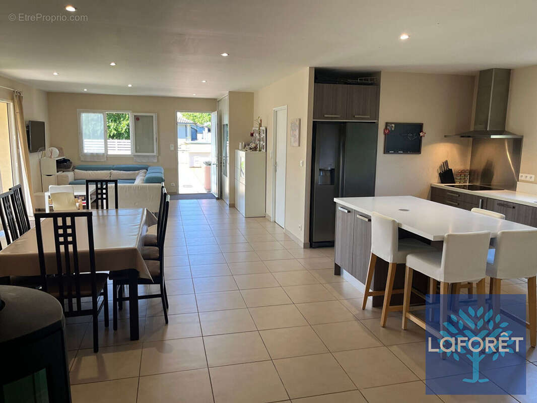 Maison à RION-DES-LANDES