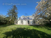 Maison à CHENNEVIERES-SUR-MARNE