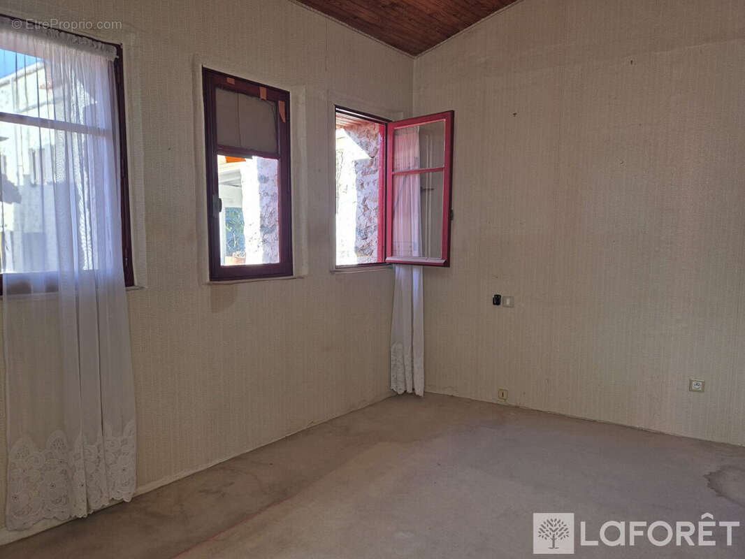 Maison Eus 2 pièce(s) 73 m2 - photo 3