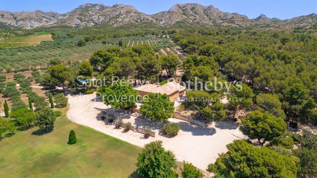 Maison à MAUSSANE-LES-ALPILLES