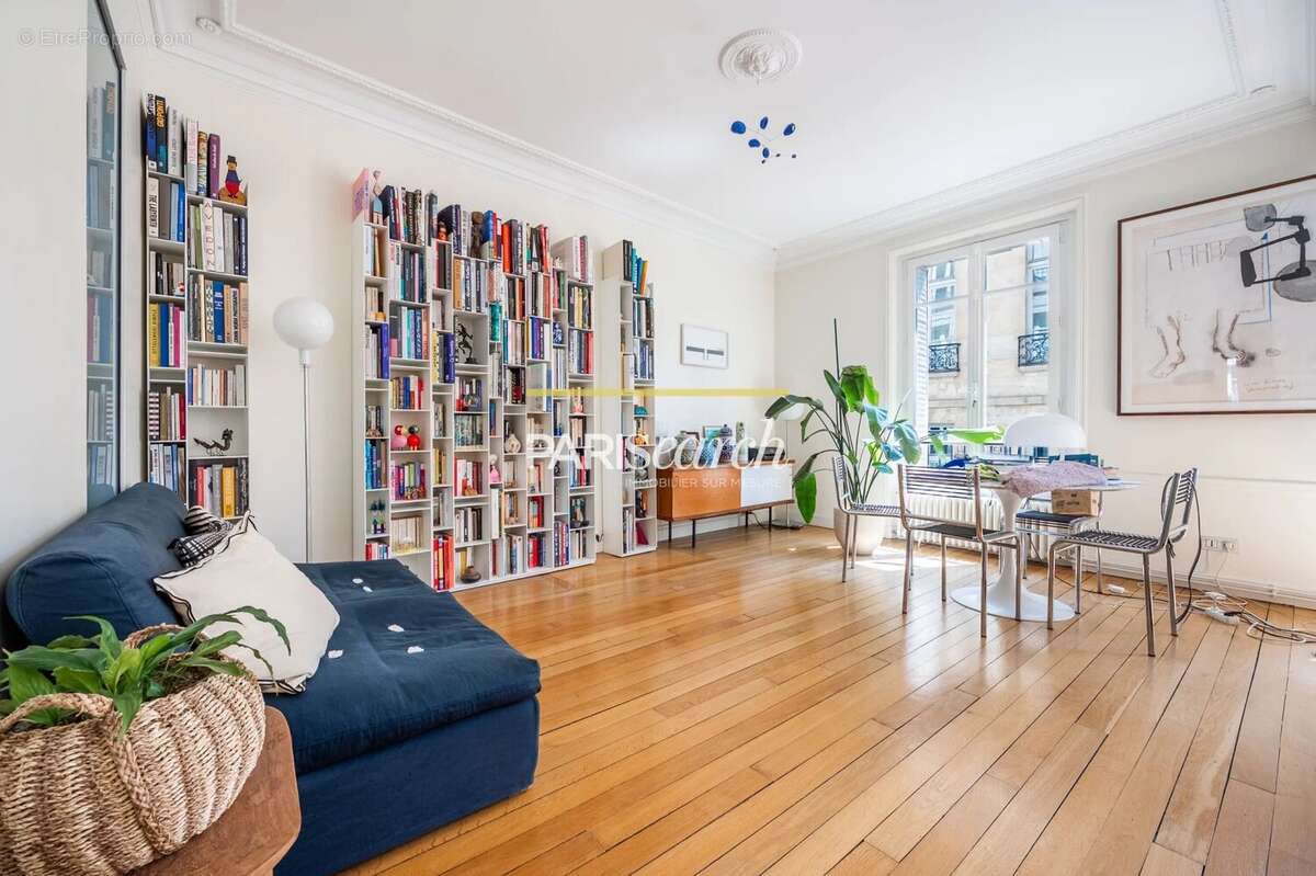 Appartement à PARIS-3E