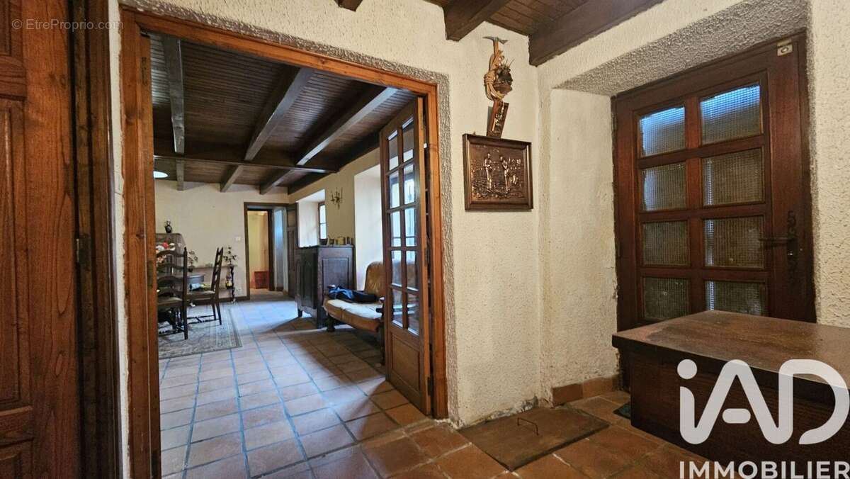 Photo 8 - Maison à ROUSSENNAC