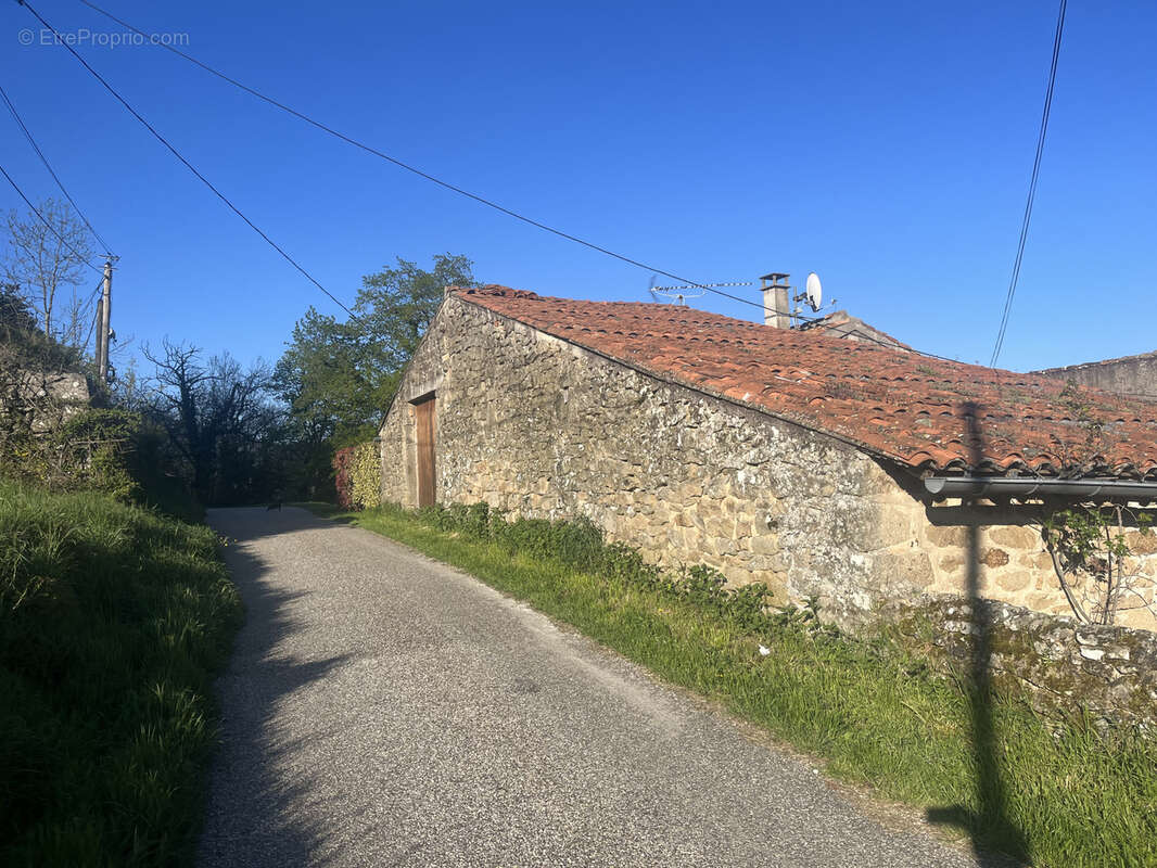Maison de hameau, en pierre, avec jardin - photo 10