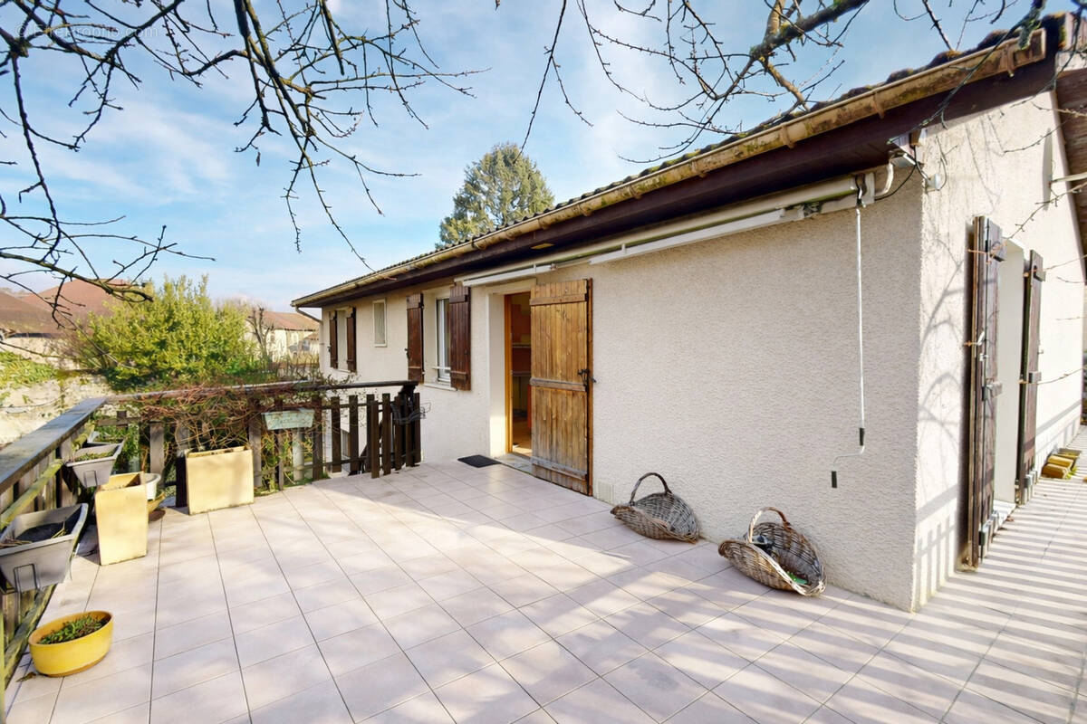 Maison à CHAPAREILLAN