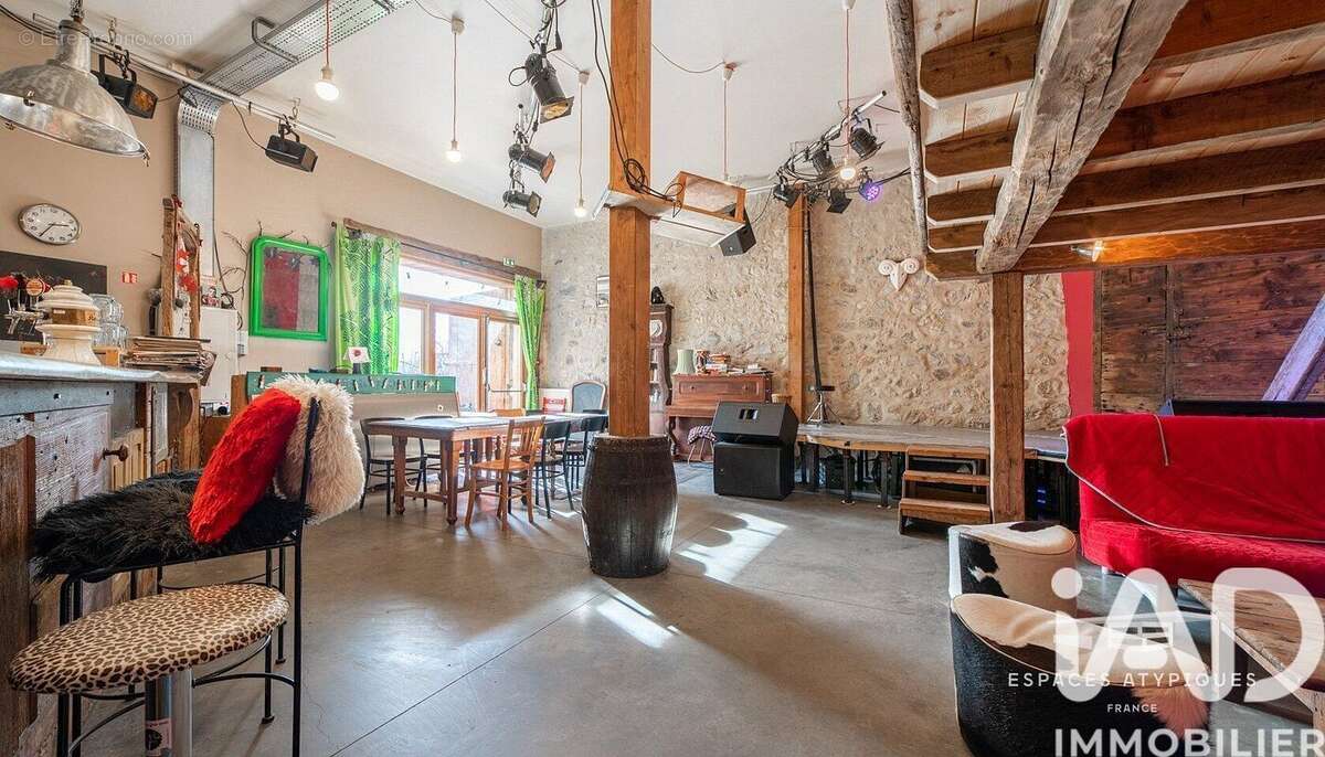 Maison 345 m² à Lescheraines  - photo 6