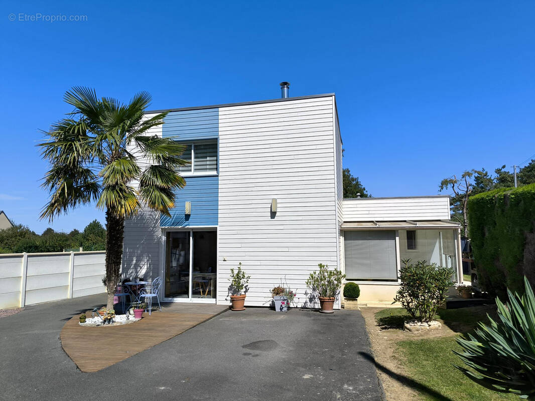 Maison 84 m² à Port-En-Bessin-Huppain  - photo 1