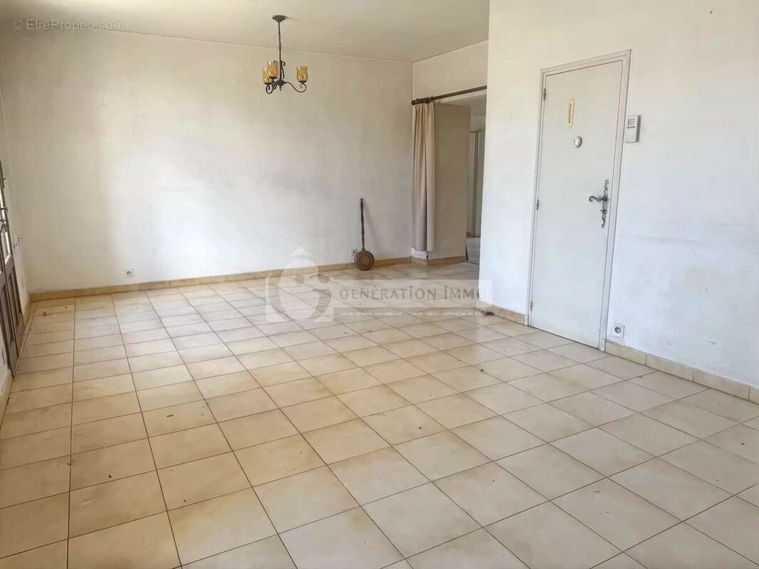 Maison à NOVES
