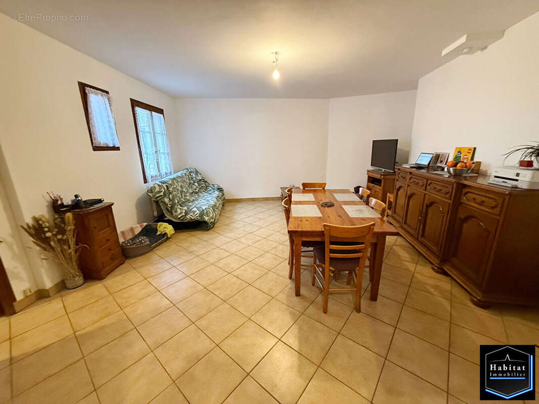 Appartement à MONTGE-EN-GOELE