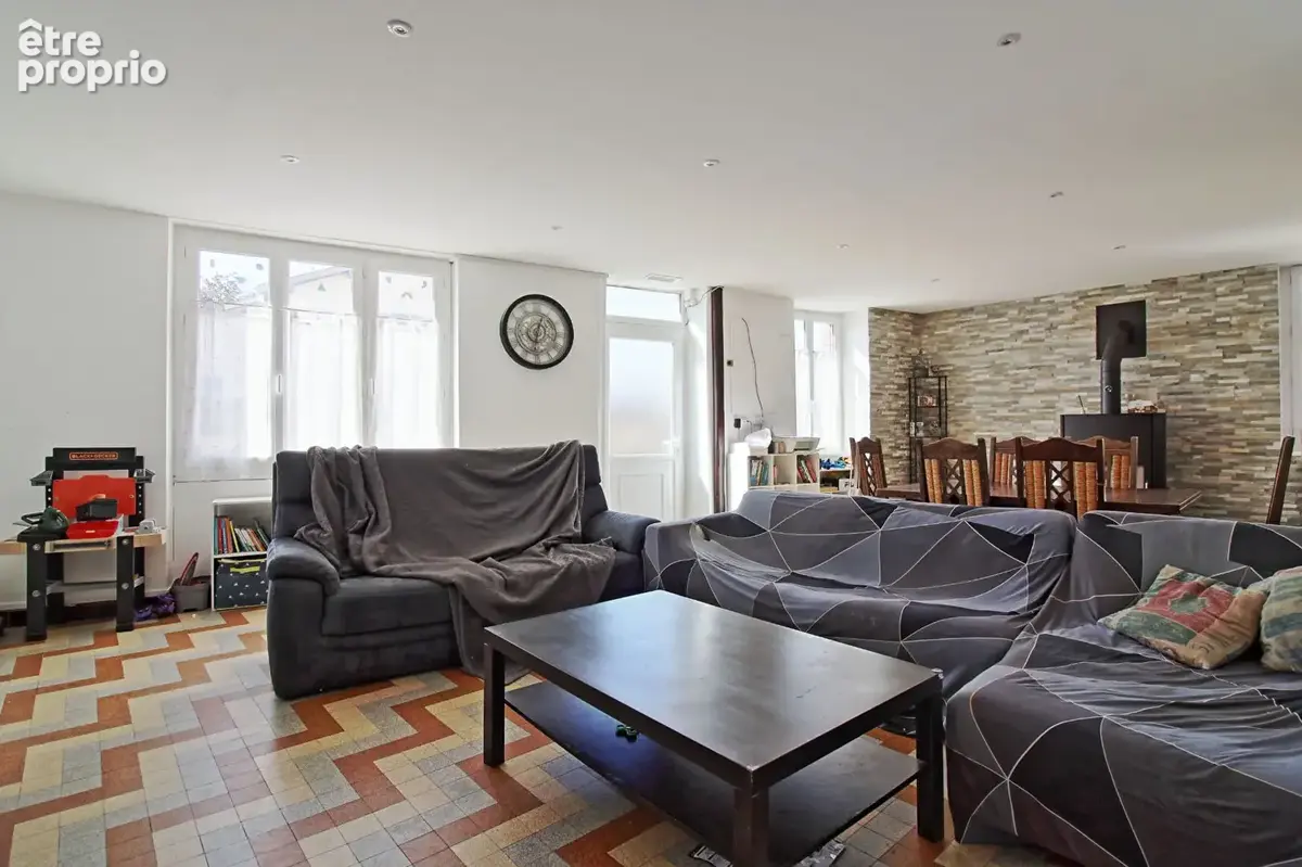 Maison Lapeyrouse Mornay 4 pièce(s) 144 m2 - photo 11