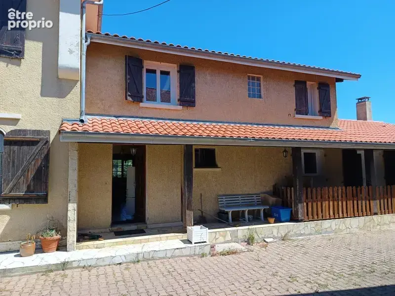Ensemble immobilier compose de deux habitations avec depandances - photo 3
