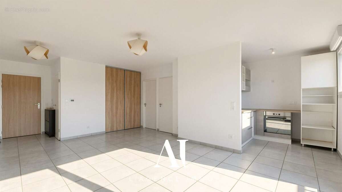 Appartement 52 m² à Segny  - photo 6