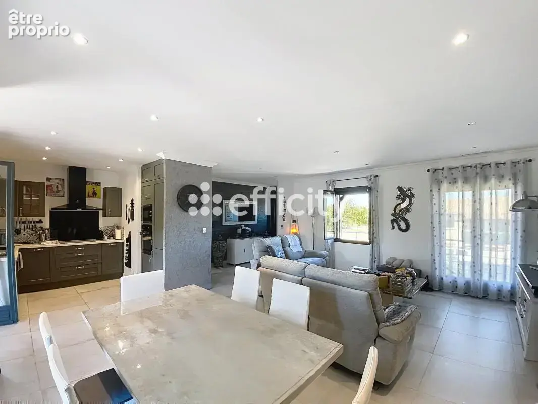 Maison 5 pièces 180 m² à vendre à Bassens (33530) - photo 2
