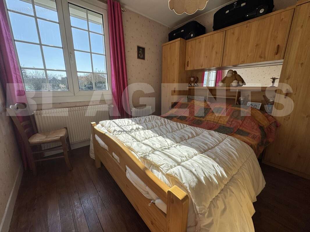 IMG_8371 - Maison à BELLEU