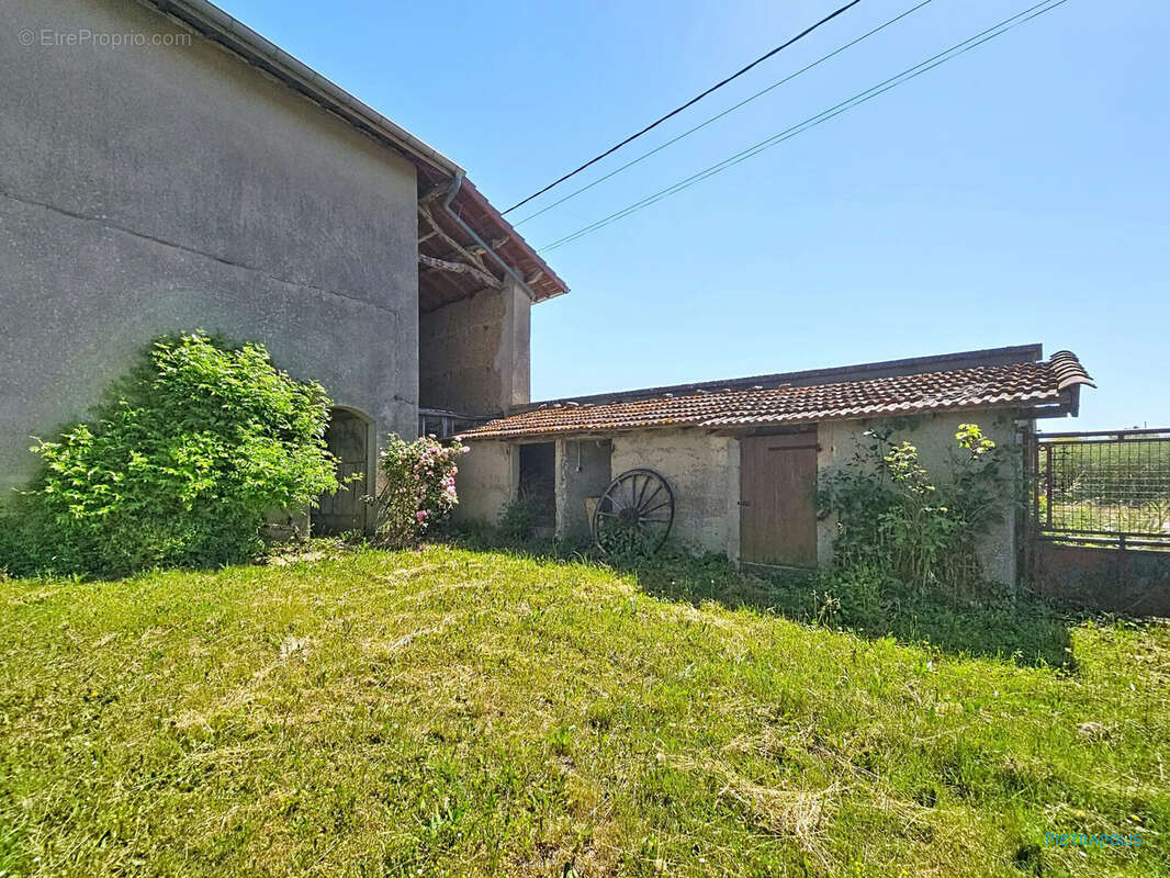 Maison à SAINT-JEAN-DE-BOURNAY