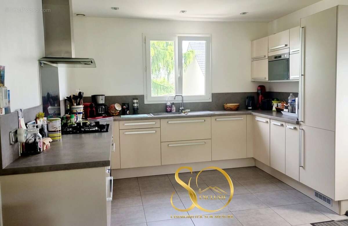 Maison à MEZIERES-SUR-SEINE