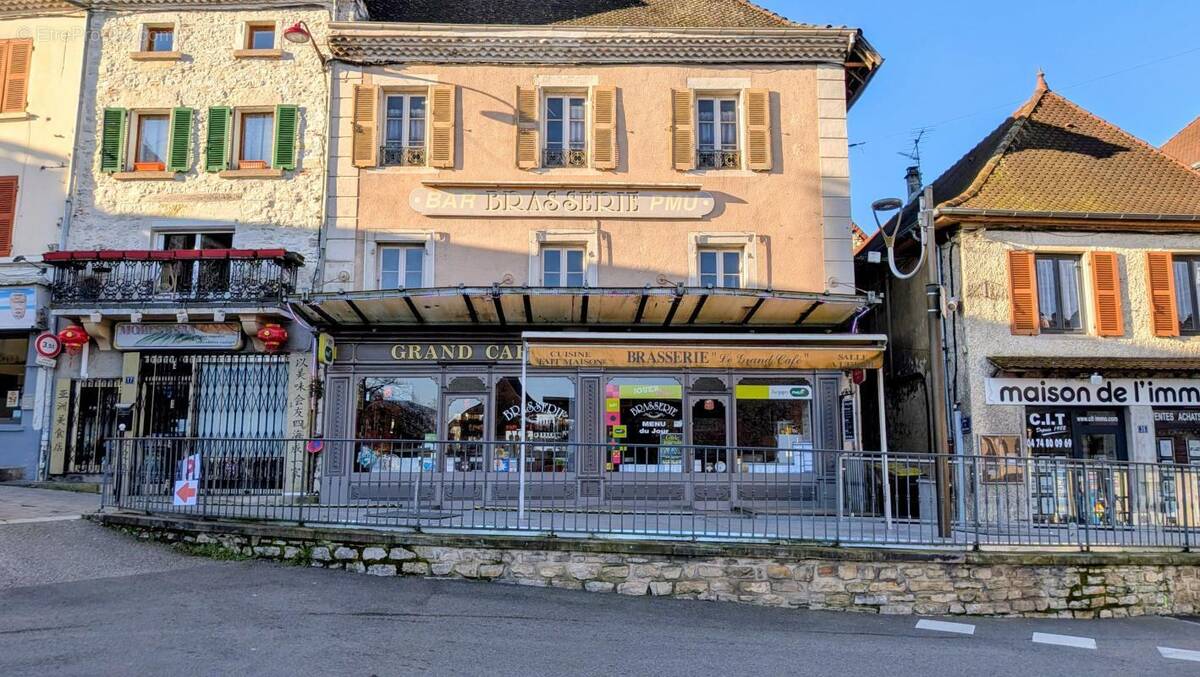 Commerce à MORESTEL