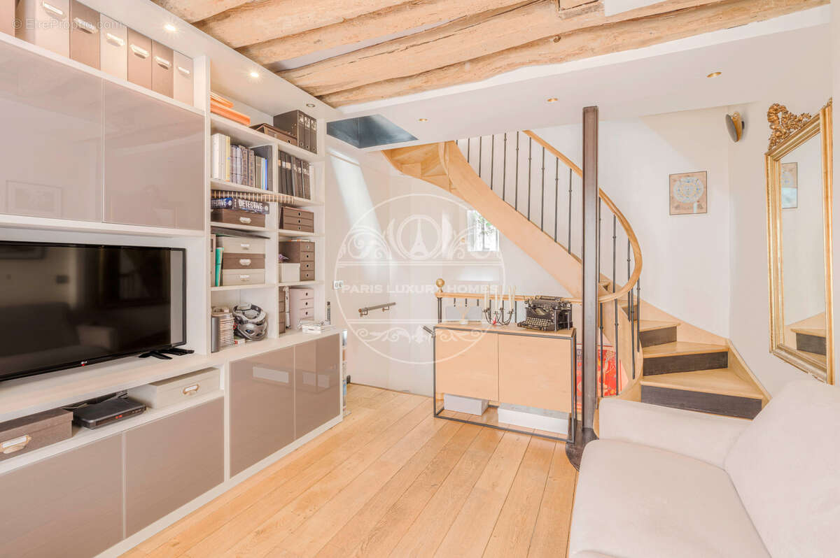 Appartement à PARIS-2E