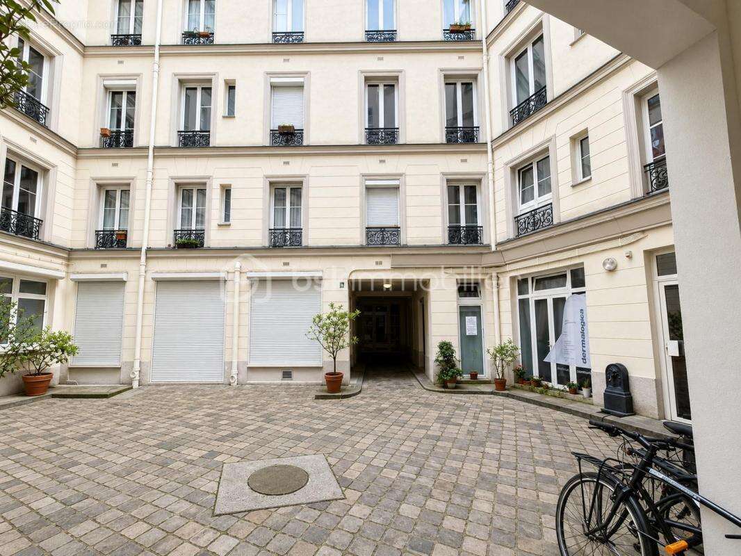 Appartement à PARIS-11E
