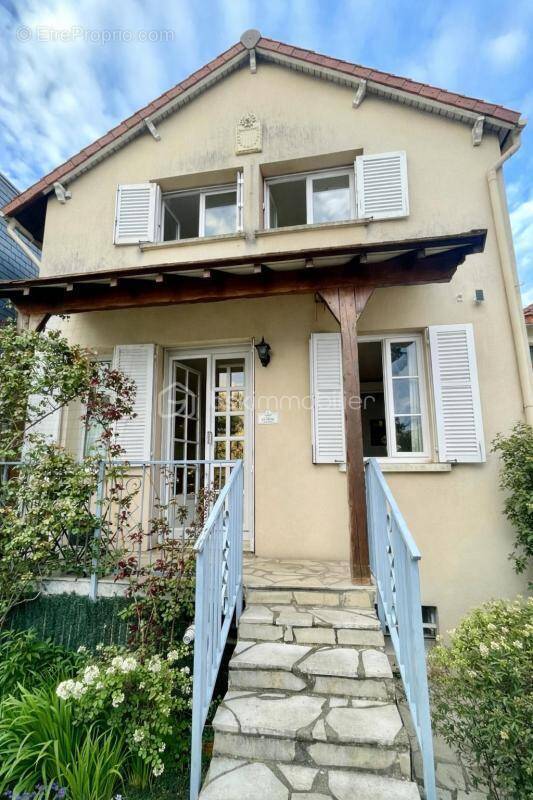 Maison à SAINT-LEU-LA-FORET