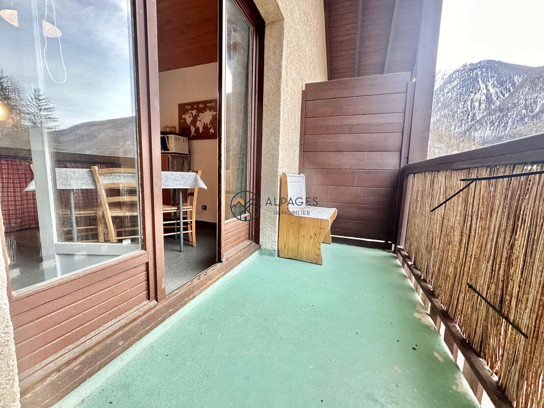 Appartement à AIGUILLES