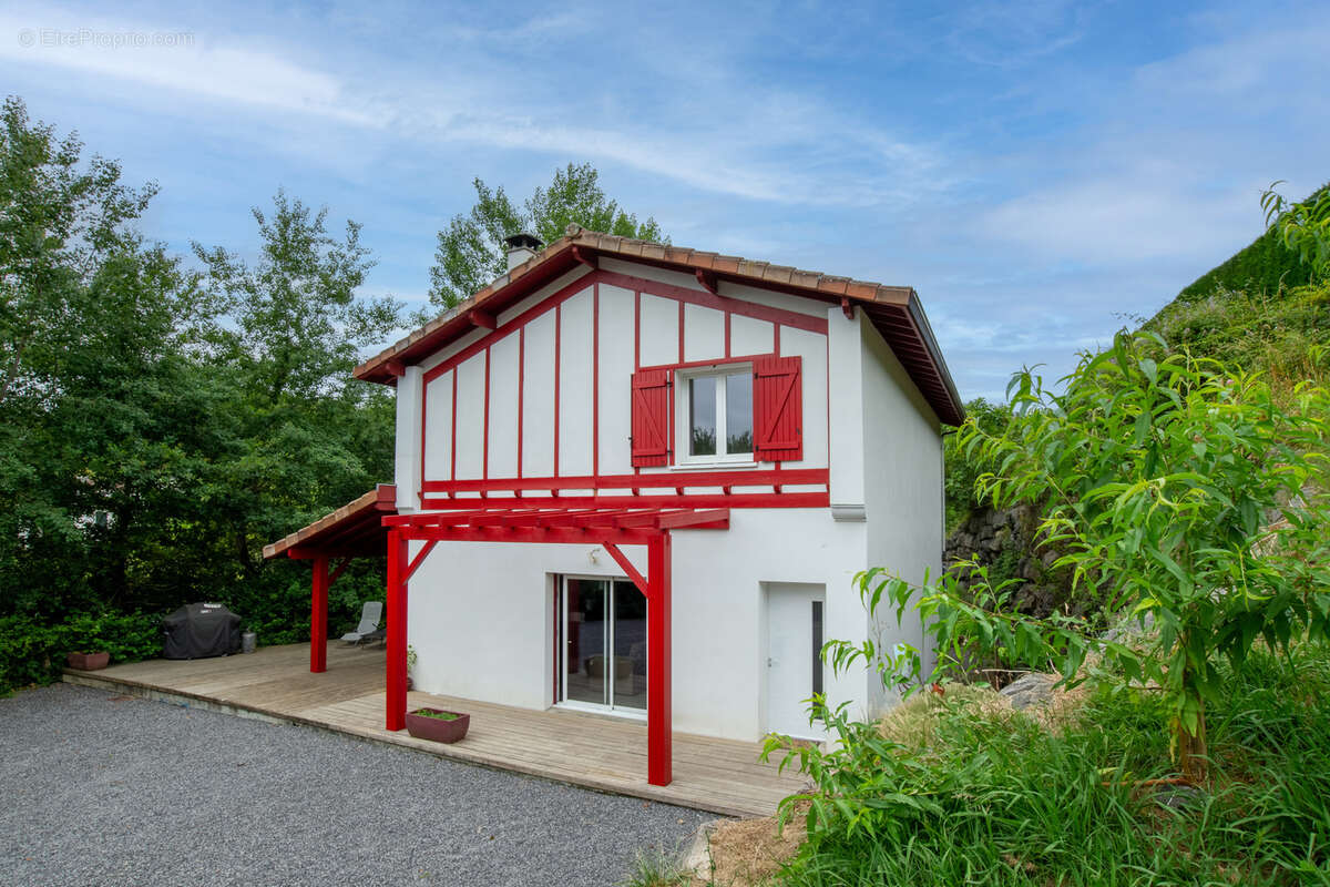 Maison à SAINT-PEE-SUR-NIVELLE