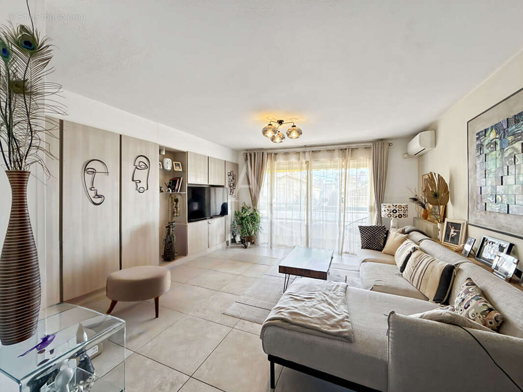 Appartement à LE CANNET