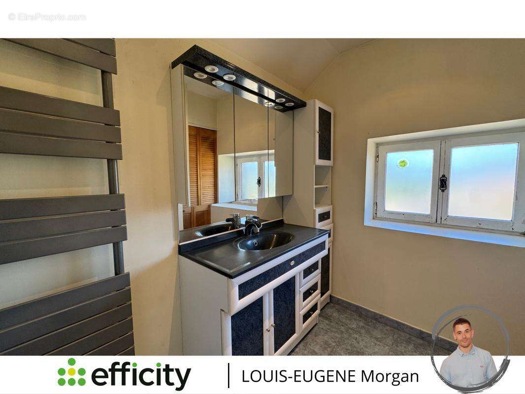 Maison à SAINT-JEAN-DE-SAUVES