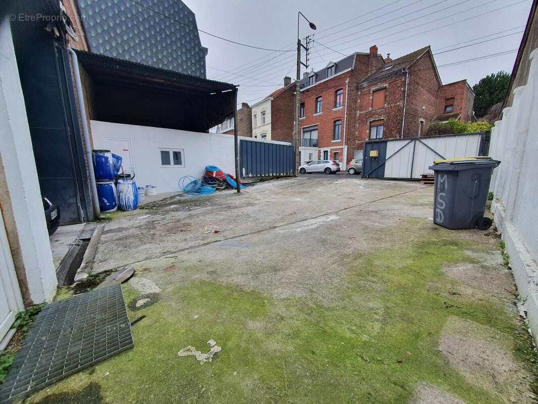 Photo 2 - Commerce à VALENCIENNES