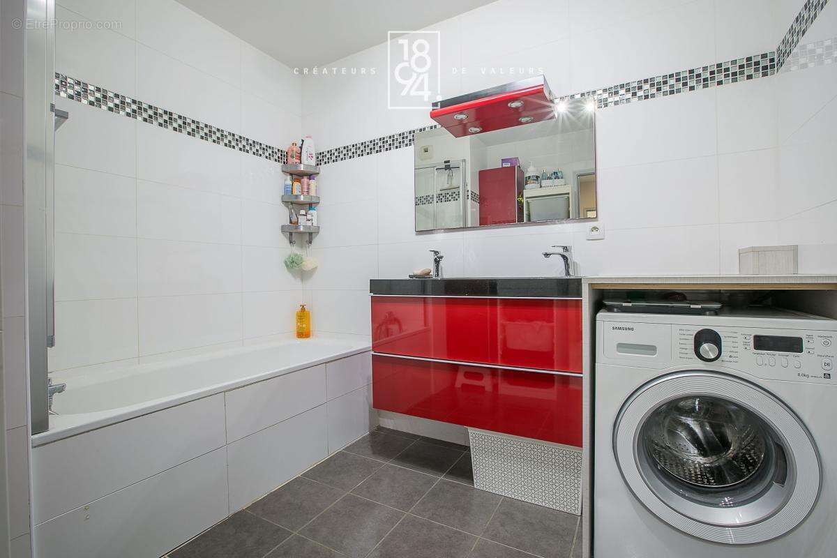 Appartement à MARSEILLE-11E