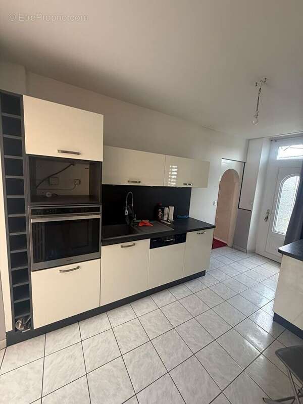Maison 80 m² à Noailles  - photo 2